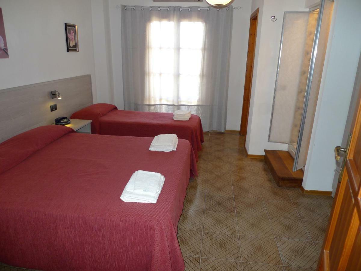 Hotel Alexander Santa Domenica  Eksteriør bilde
